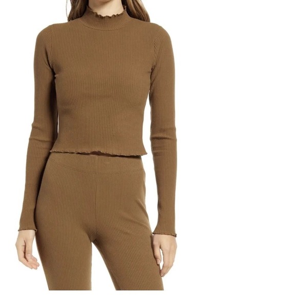 Good American Tops - Good American Mock Neck Long Sleeve Ribbed Sepia Crop Top GT0218 Size 7/4XL
